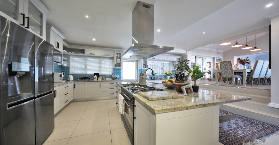 4 Bedroom Property for Sale in Loevenstein Western Cape